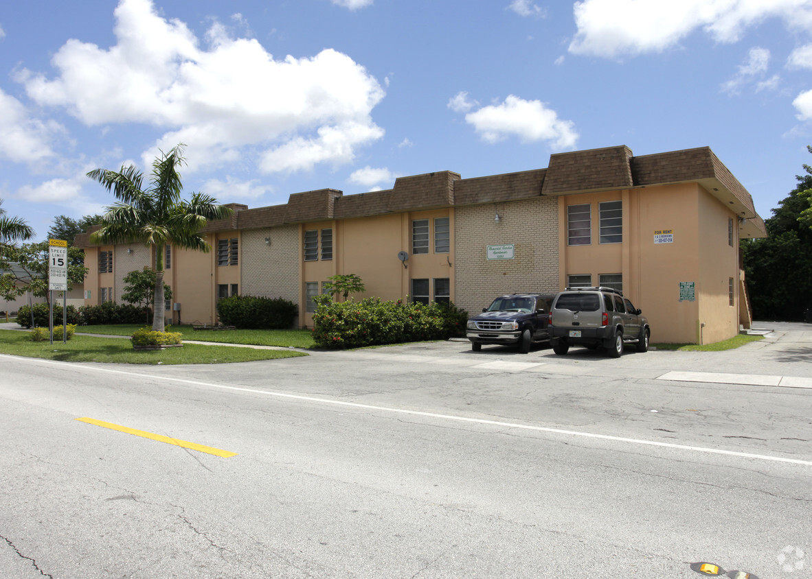 Primary Photo - Memorial Garden Apartments