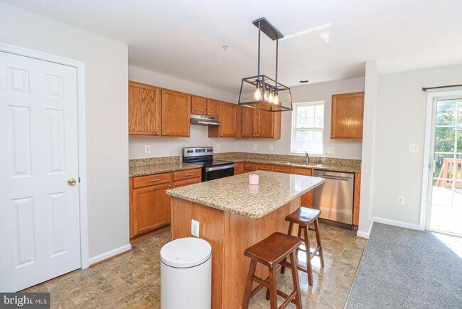 Building Photo - 222 Goldsborough Dr