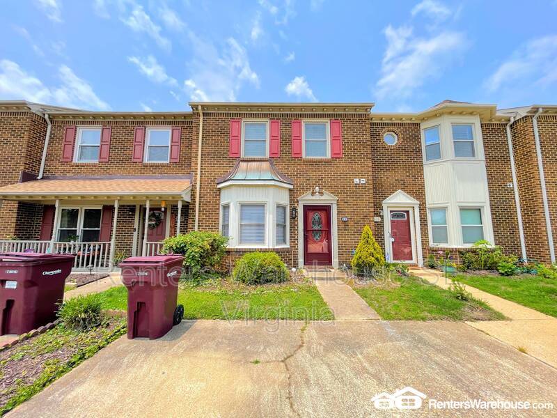 Primary Photo - 630 Creekside Ct