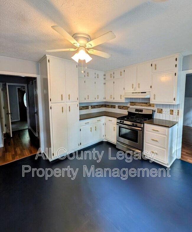 Foto del edificio - 2840 Spring Ridge Cir