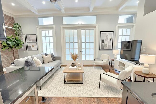 Building Photo - 232 W 14th St