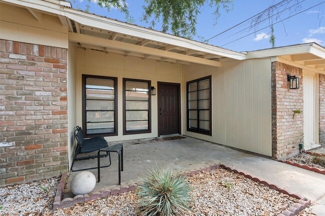 Foto del edificio - 3426 Willowrun Dr