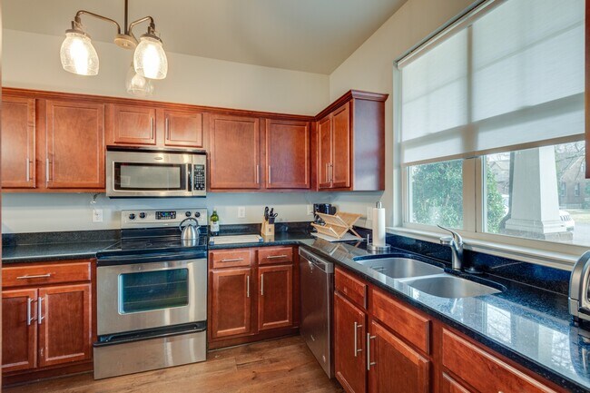Foto del edificio - 820 Hillview Heights
