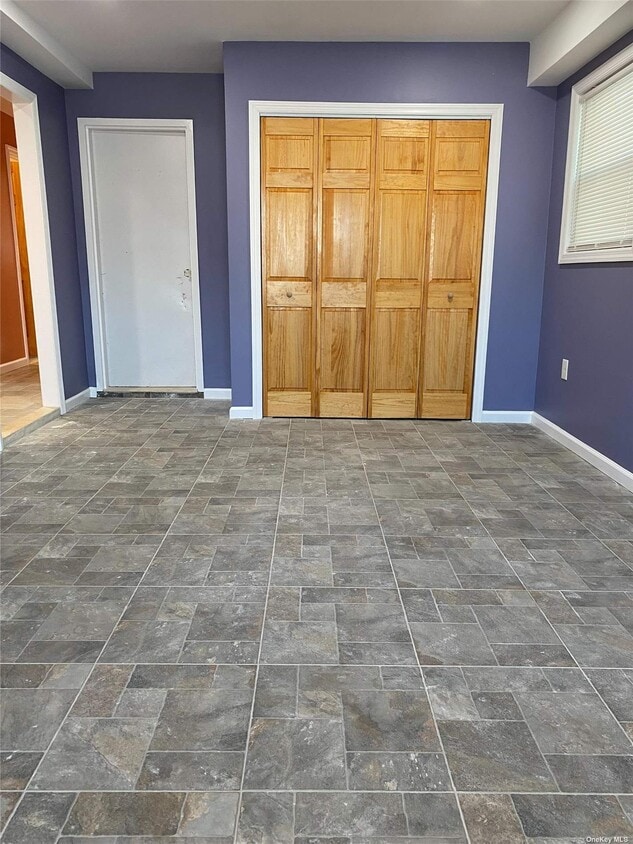 525 Chester St, Uniondale, NY 11553 Room for Rent in Uniondale, NY