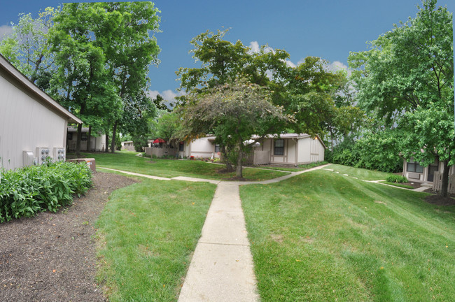 Foto del edificio - Scioto Fairway Woods Apartments