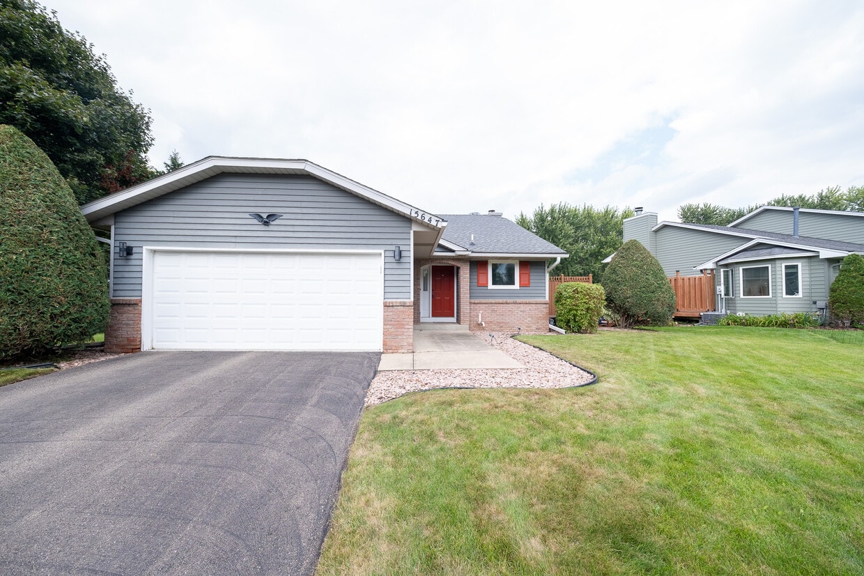 Primary Photo - 15647 Cornell Trail