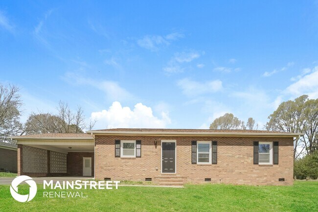 Building Photo - 2236 Helen Dr NW