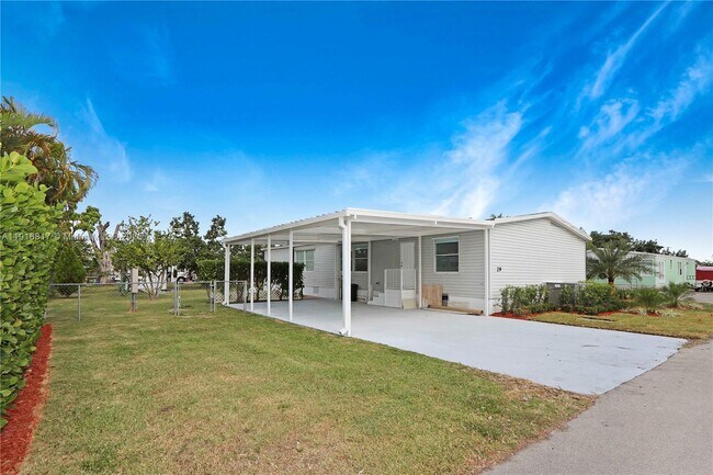 Foto del edificio - 19800 SW 180th Ave