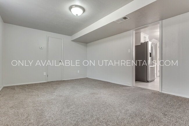 Photo - 322 E Robert Ave Apartment