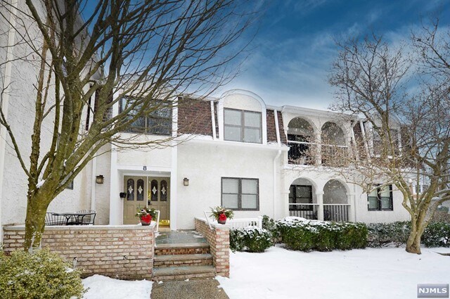 Primary Photo - 8F Heritage Dr