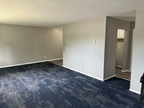 Building Photo - 1315 N Dowling Ave