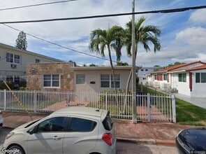 Building Photo - 7710 Carlyle Ave