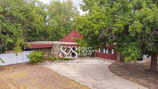 Building Photo - Talk About Unique! MUST SEE 3 bed/2 bath P...