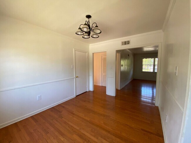 Foto del edificio - Located in Savannah, GA, this oversized 2-bedroom, 2-bathroom unit