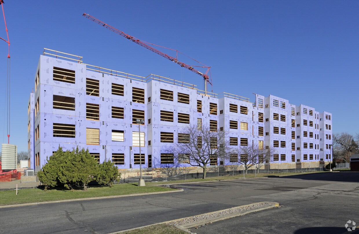 Building Photo - Flourish