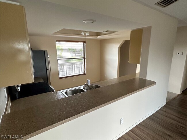 Foto del edificio - 829 SW 47th Terrace