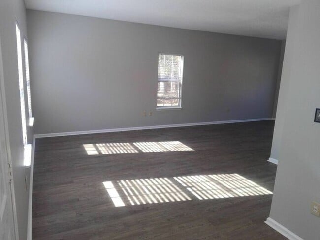 Foto del edificio - Spacious Home on Cul-De-Sac!