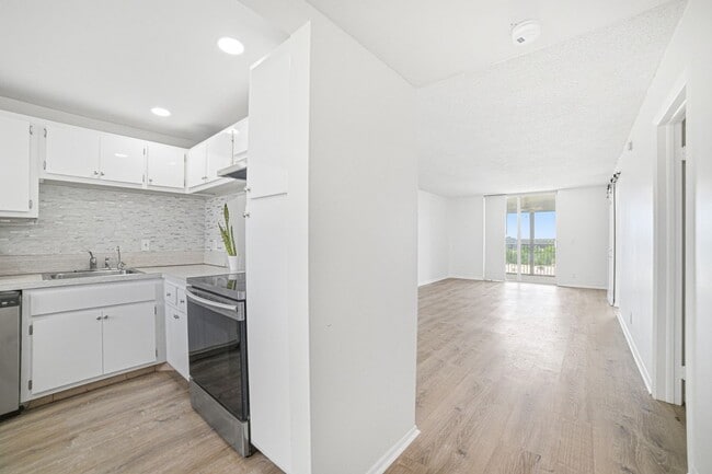 Foto del edificio - 5700 NW 2nd Ave