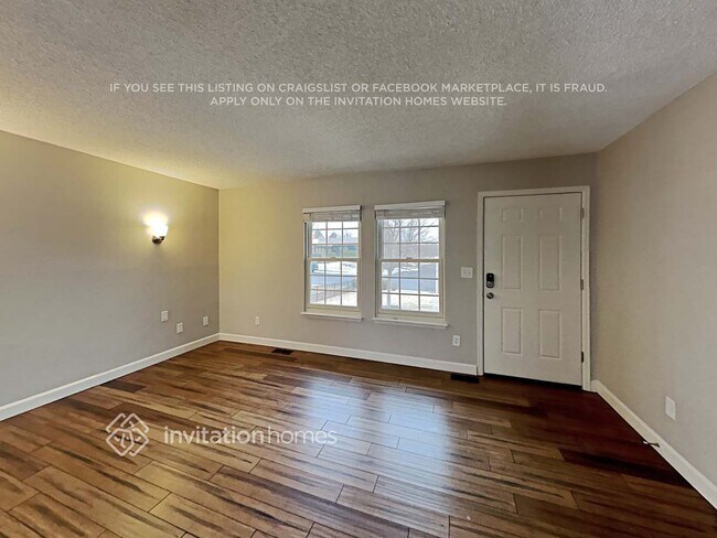 Building Photo - 3852 S Olathe Cir