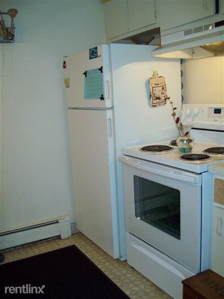 Building Photo - 304 S Lowell Ave