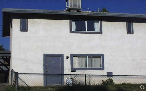 Building Photo - 228 Hutchison St