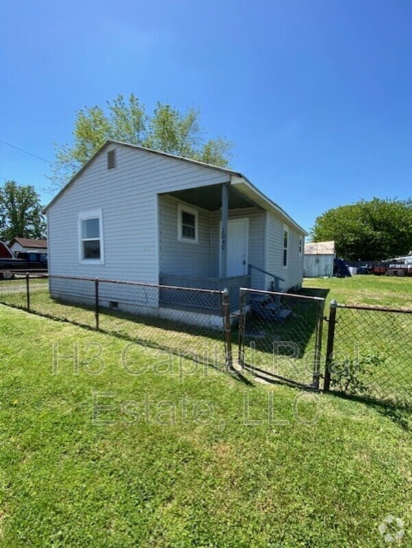 Building Photo - 2040 5th St