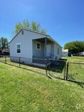 Building Photo - 2040 5th St