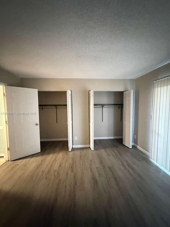 Building Photo - 1416 Meadows Cir W