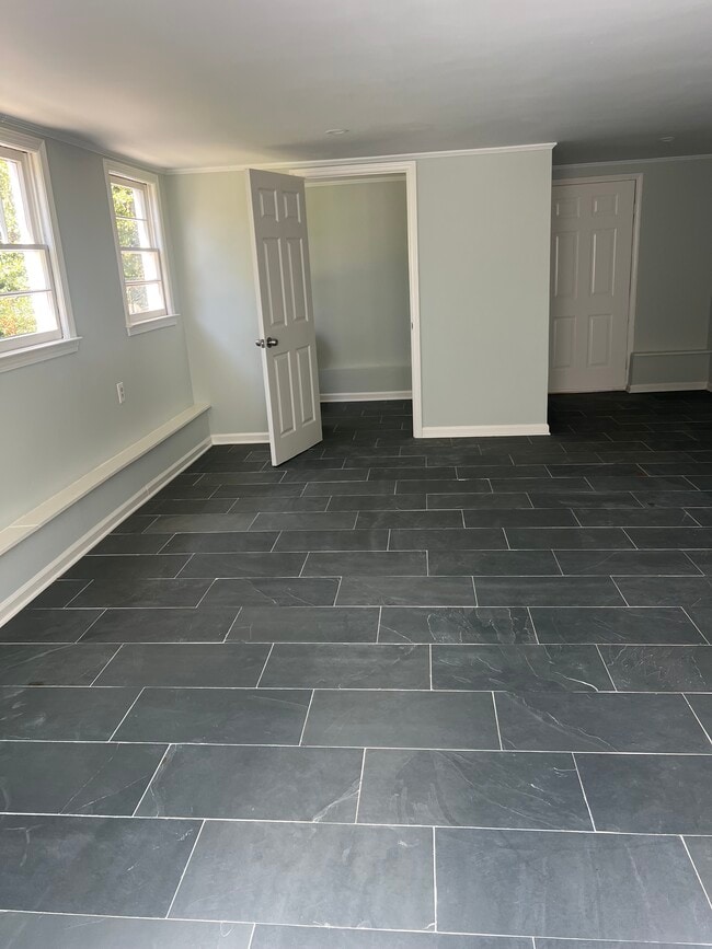 Foto del edificio - 12a Amherst Ave