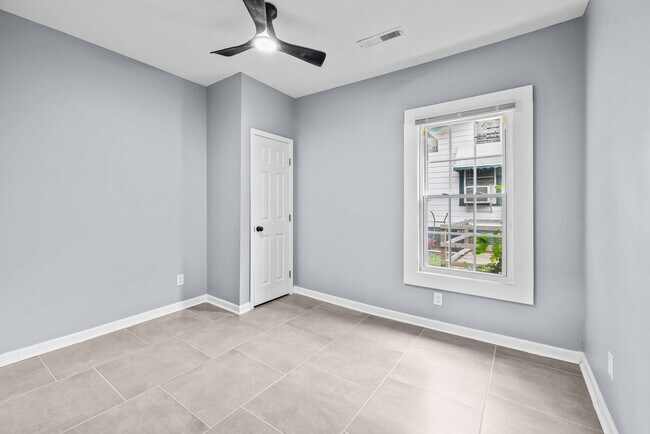 Building Photo - Newly Renovated 4 Bedroom 2 Bathroom Home