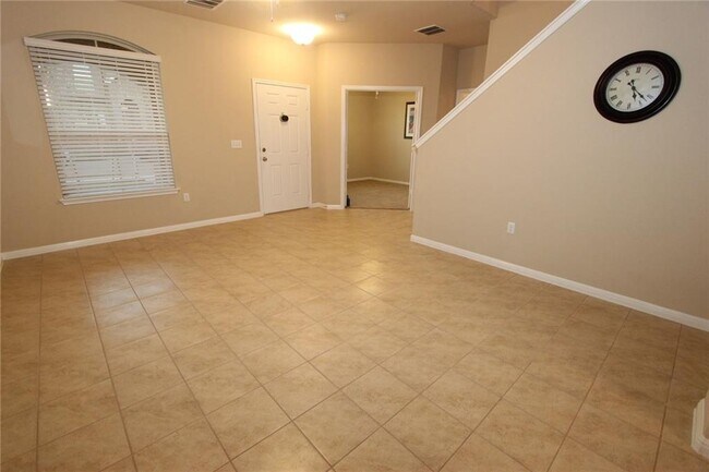 Foto del edificio - 1044 Britt Ln