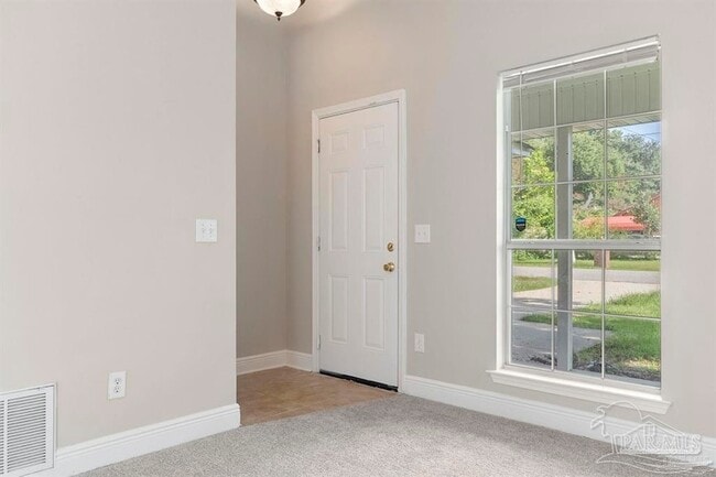 Building Photo - 6184 Green Acres Dr
