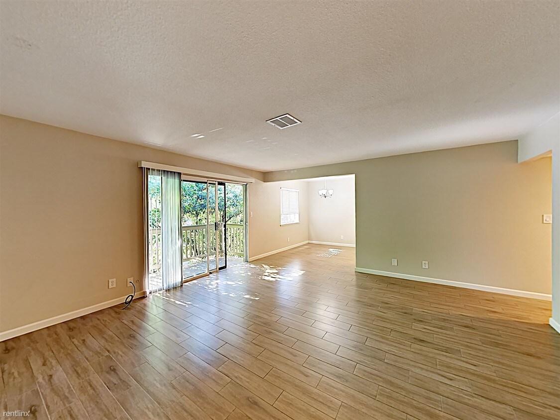Primary Photo - 2336 Villanova Cir