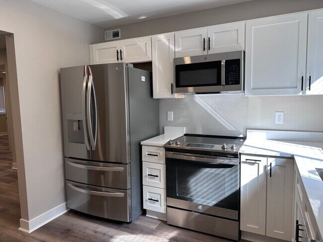 Building Photo - 3021 Heathstead Place