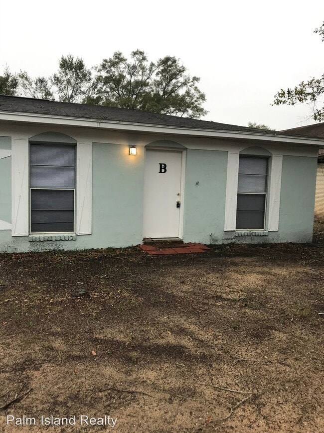 Building Photo - 2 br, 1 bath Apartment - 3095 Patricia Dr