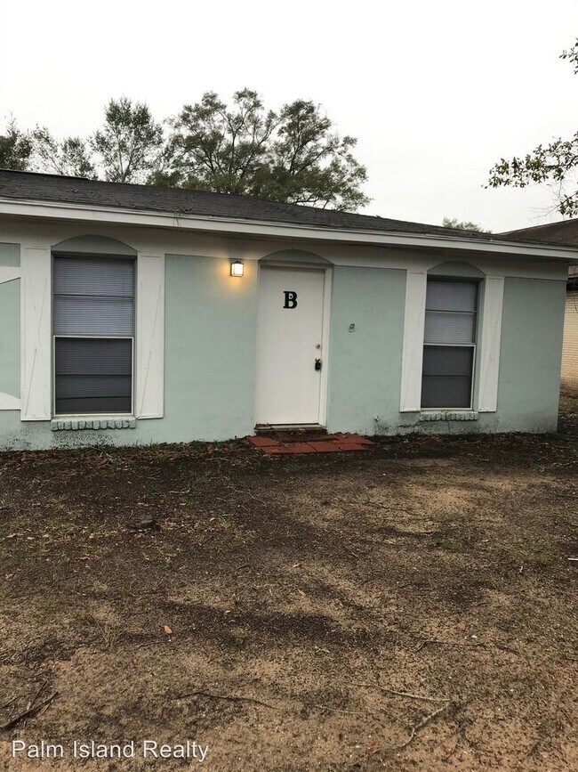 Foto del edificio - 2 br, 1 bath Apartment - 3095 Patricia Dr