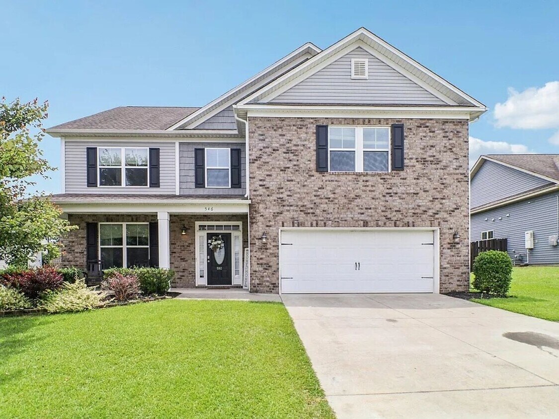 Foto principal - Stunning 4BR House in Columbia