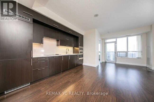 Building Photo - 2 Anndale Dr