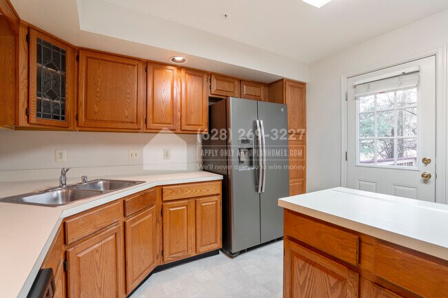 Building Photo - 6115 Gothic Ln