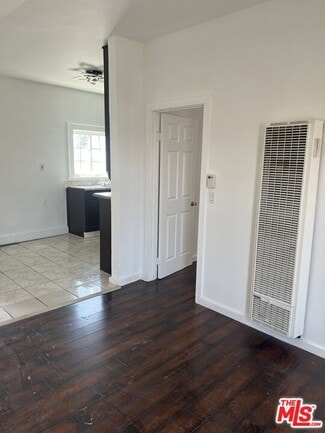 Building Photo - 524 1/2-524 1/2 W Vernon Ave