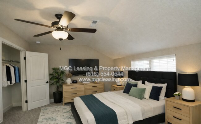 Foto del edificio - EAGLE CREEK LUXURY TOWNHOME