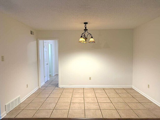 Foto del edificio - 3037 McVay Trail Dr