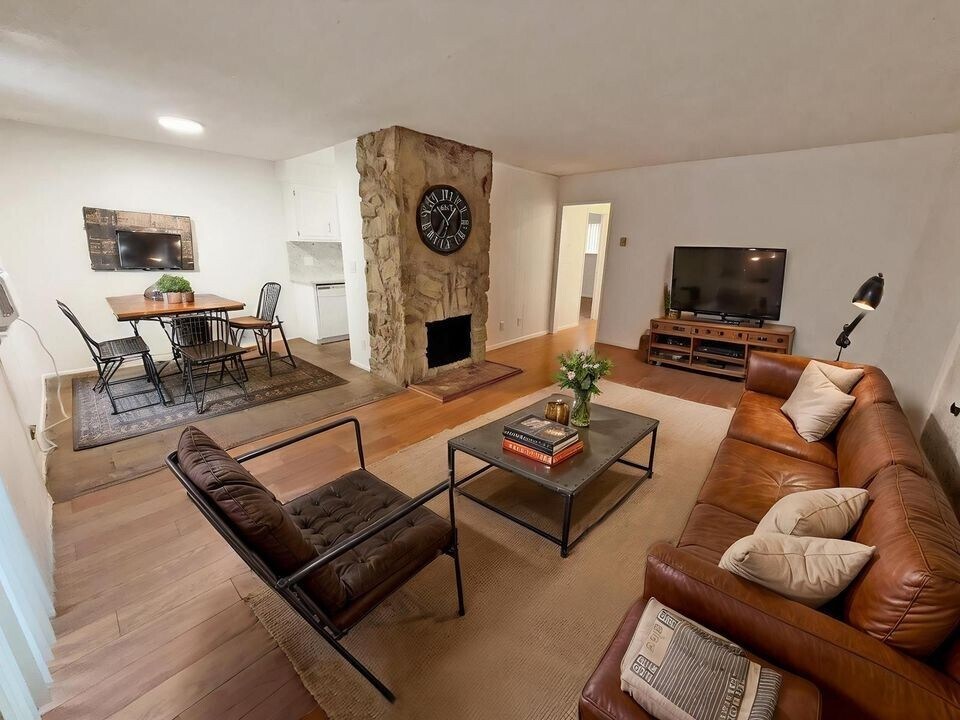 Foto principal - 12235 Pacific Ave