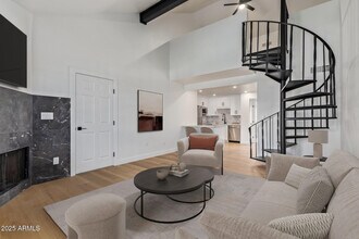 Building Photo - 4901 S Calle Los Cerros Dr