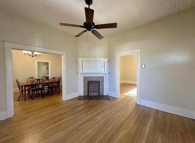 Foto del edificio - 715 Carter St