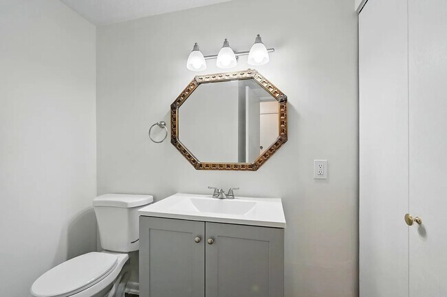 Half Bathroom - 263 N Ashbrook Cir