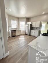 Building Photo - 2820 N Ridgeway Ave
