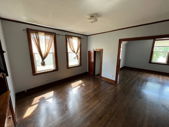 Foto del edificio - 2446 Lewis St