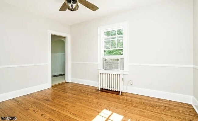 Foto del edificio - 514 Forest Ave