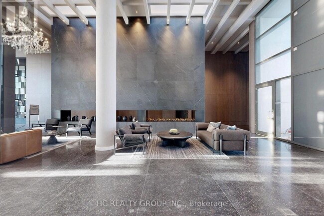 Photo du bâtiment - 8 Interchange Wy